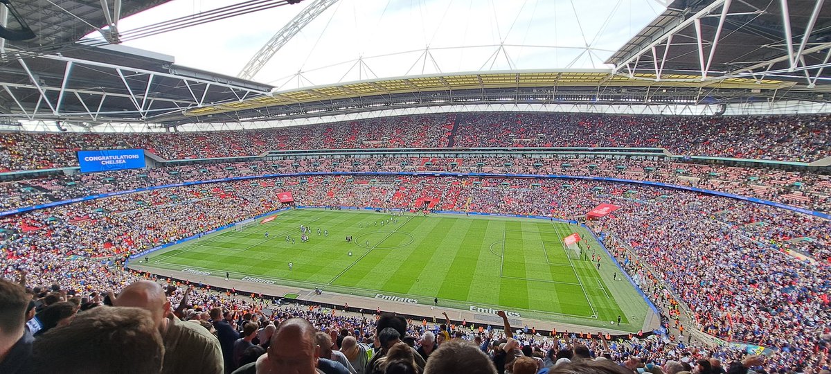 fruitbat17's tweet photo. Ticket to Wembley £70

Pint £8

Programme £6

Beating Leeds... priceless! 

#CFC #KTBFFH https://t.co/TSvi9ANvzz