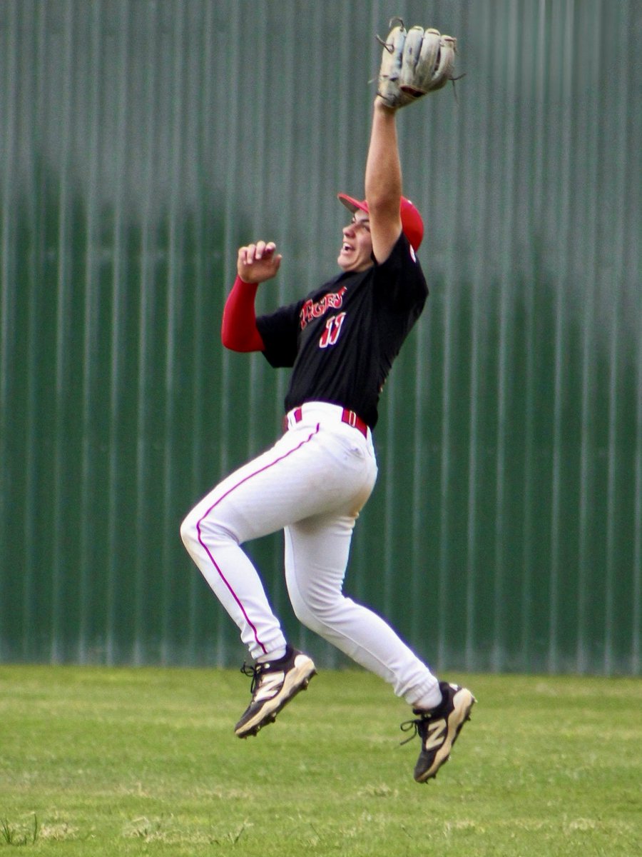 LoganSticklen29's tweet photo. 2029 Grad | Freshman Season

48 AB | .542 AVG | 1.407 OPS | .771 SLG
26 H | 21 RBI | 9 XBH
18 SB (90%)
14 BB / 1 SO

Invited to practice with Varsity during their District Championship playoff run.

@katyhsbaseball @ScorpionsBsb1 https://t.co/dvKyVHQEdX