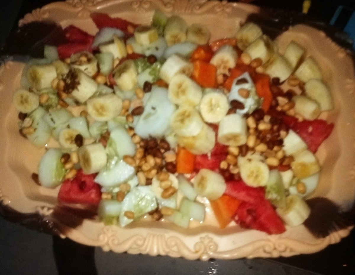 unclevibi3's tweet photo. Do you know the benefit of eating this, check my stomach https://t.co/Yq77peGk5D