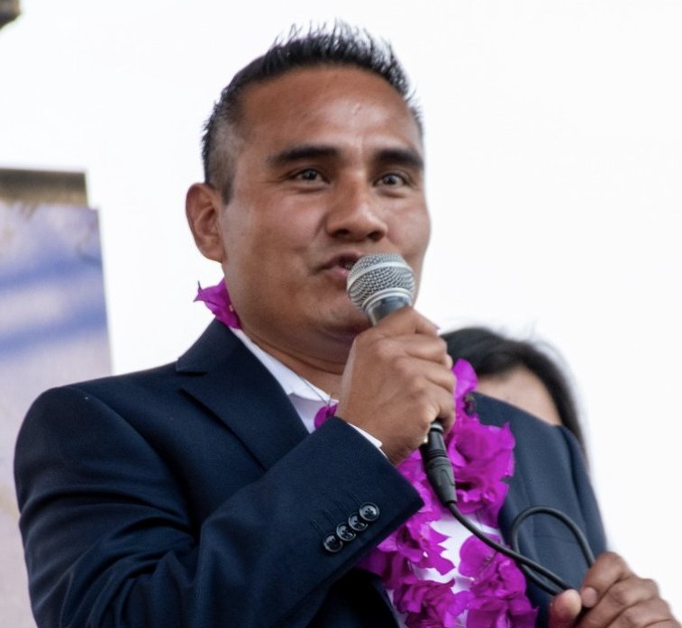 Mor_en_lucha's tweet image. #Nacional DETIENEN A ALCALDE DE #Tlalnepantla POR ABUSO DE UN MENOR, (VIOLACIÓN). Nunca se imaginó ser sorprendido y detenido entre matorrales cuando abusaba de un menor sobre carr. #Yautepec #Tlayacapan anoche. Por cierto, Alcalde de extracción #Morena #Morelos #fueramorena