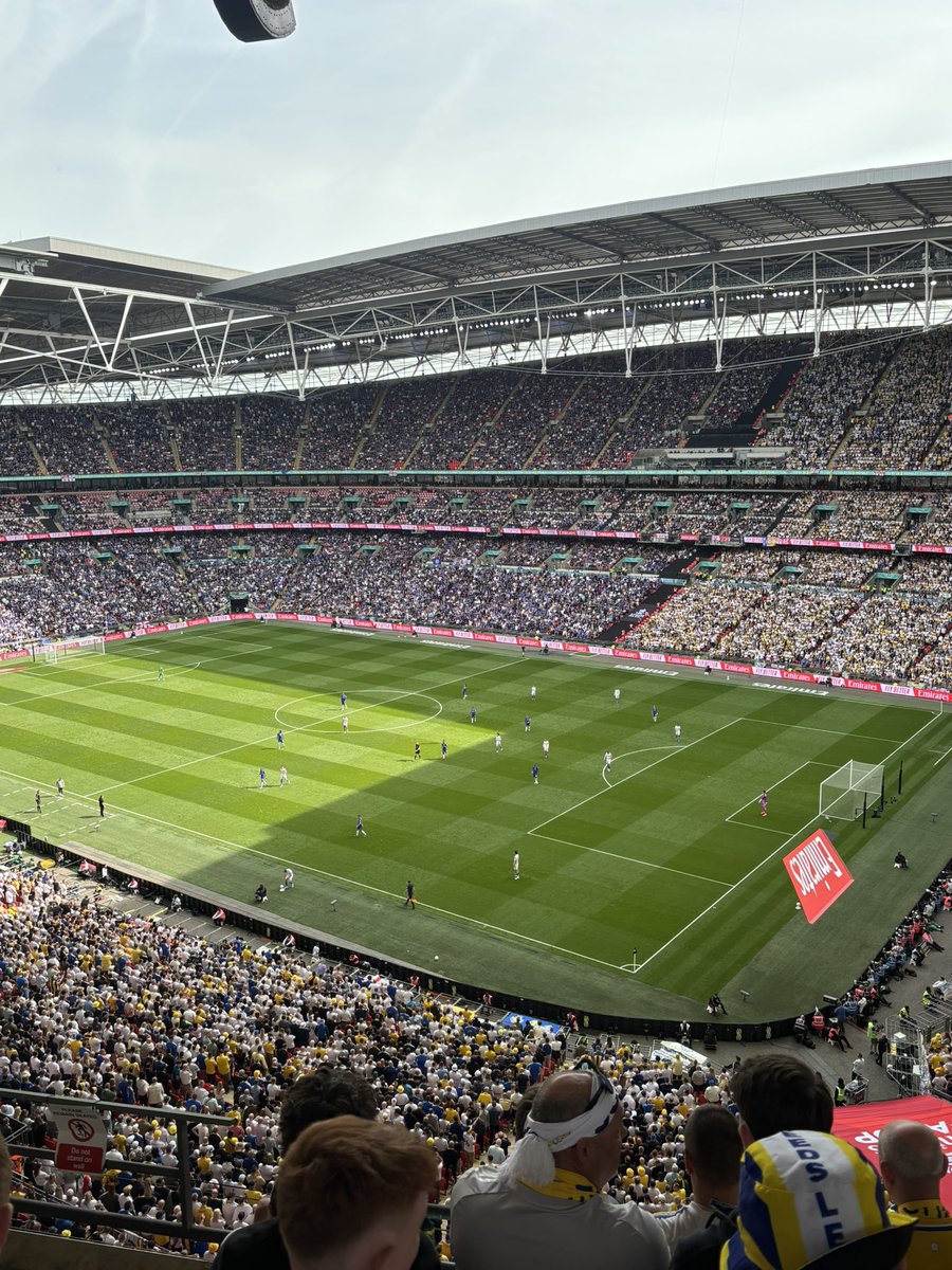 JOE :) MOT 🤍💙⚽️ tweet media