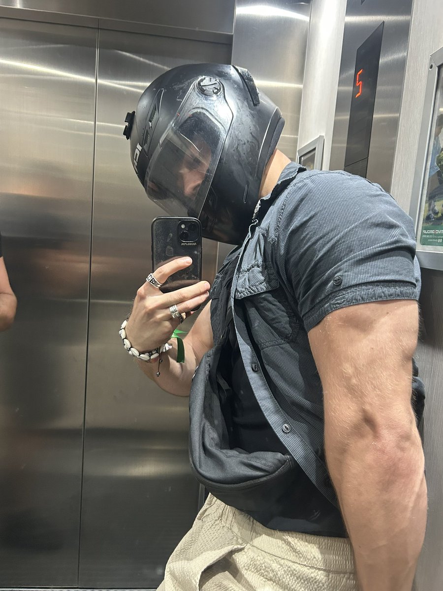 FindomTiger tweet media