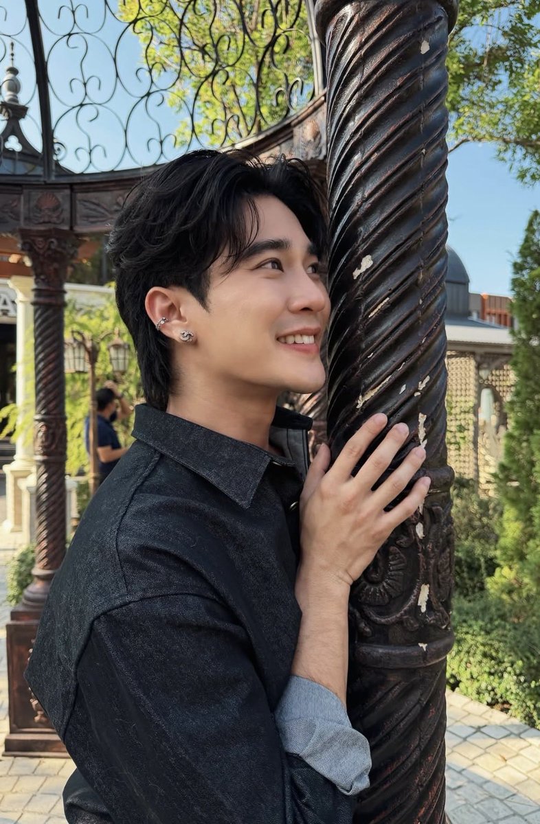 จีจี้มีแมวดำ tweet media