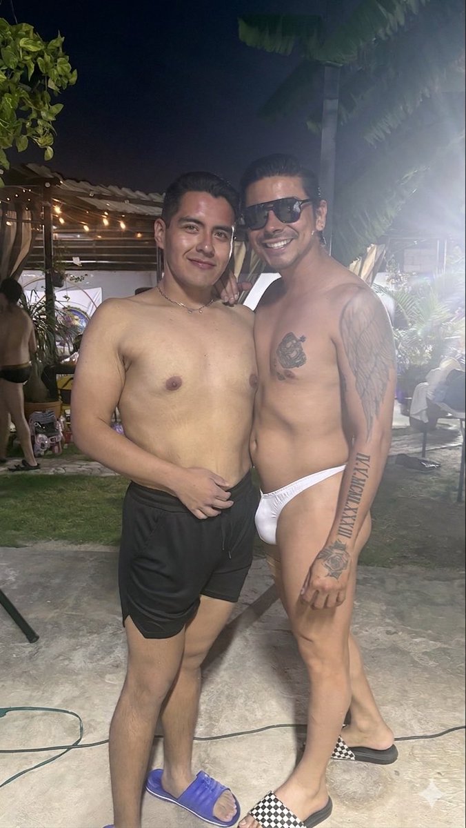 Diego_Gtz_'s tweet photo. Celebrando el 16vo aniversario de @AquilesSwimsuit con algunos de los mejores creadores 😈🍆!!! 🏝️☀️🩳

@BoomerInterL 
@TorresSam3 
@ivanok021 

@BrossPorno @EncuentroGayMty @encuentrogaygdl https://t.co/QoISCfDZJV