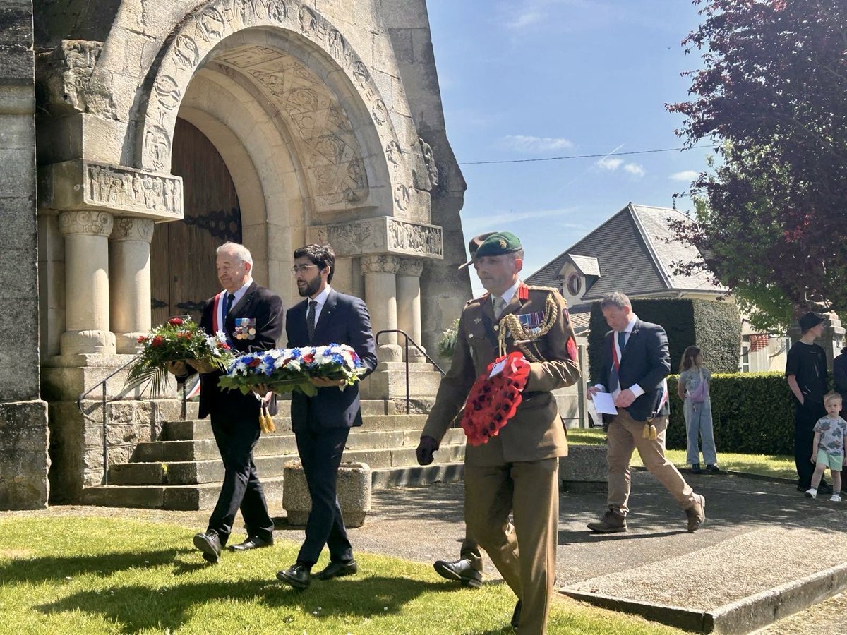 NassimAmajoud's tweet photo. Ce jour représentant @FLeturque à #Flers et #Longueval pour les commémorations de l’#AnzacDay.
Une terre marquée par le sacrifice des soldats néo-zélandais.
@VilleArras est profondément attachée à cette mémoire partagée qui unit nos peuples.🇳🇿🇦🇺🇨🇦🇬🇧🇫🇷
N’oublions jamais 🙏 https://t.co/9yozpFPBeu