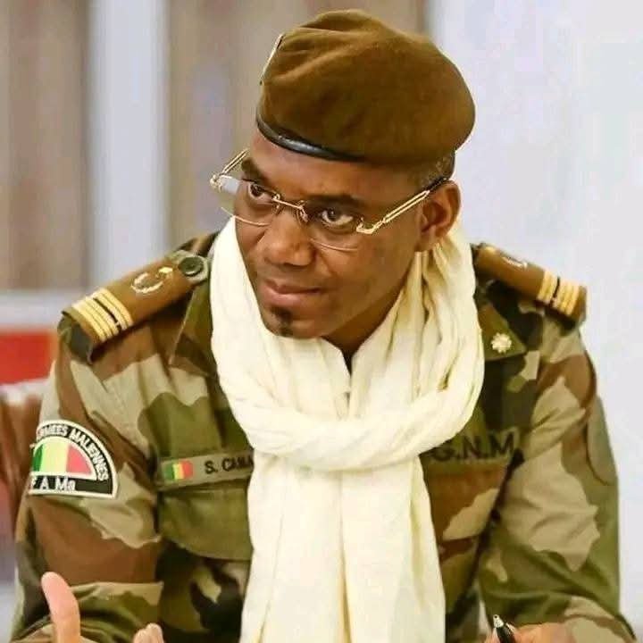Bmaiga's tweet photo. Repose en paix la fierté du peuple malien. Tu resteras éternel dans la mémoire du peuple digne  du Mali. Ton travail, tes projets et initiatives seront accomplis par les signes maliens. RIP général Sadio Camara https://t.co/VY9A0c3fdl