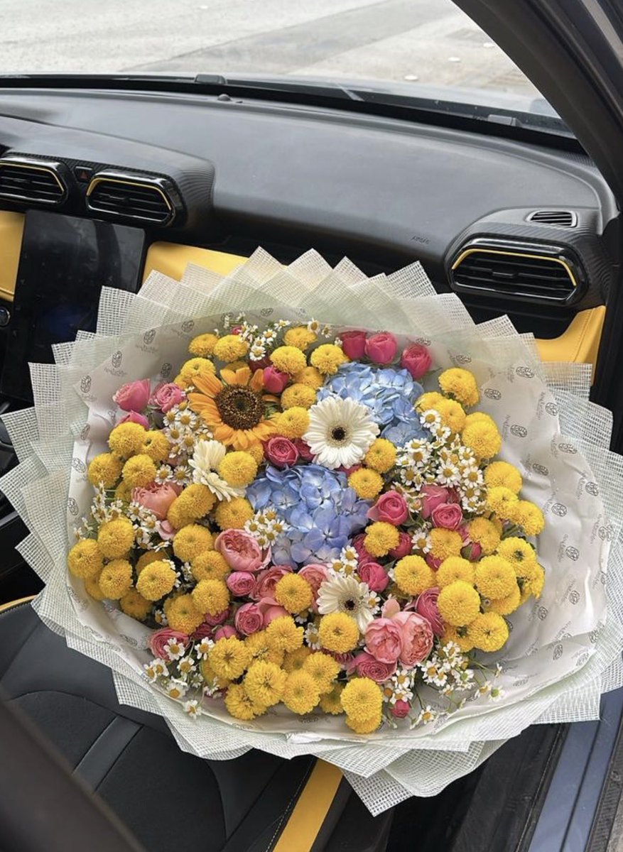 مشاعر الهدية tweet media