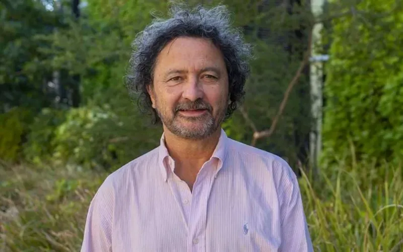 noticierovv's tweet image. #Internacional | Investigador venezolano Vladimiro Mujica falleció en México a sus 71 años

Amplía la información:
noticiasvenevision.com/noticias/inter…

#NoticiasVenevision #Venevision