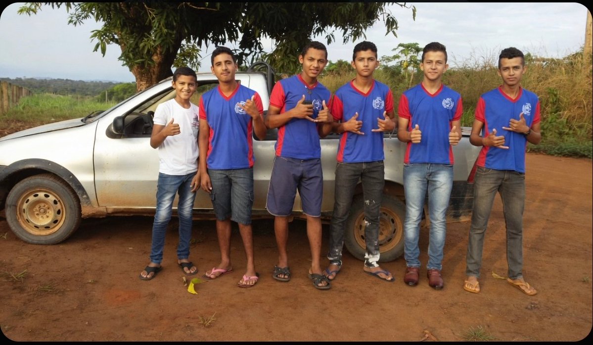 MachadoXavier03's tweet image. #TBT Essa Aqui E A Foto Onde Eu
Morava No Interior Do Roxinho RR 
Para Pegar O Ônibus 🚌 Pra Ir
Pra Escola 🏫 Essa Foi em 2018
Saudade Do Interior Do Roxinho 
#interior #Escola
#MeusAmigos #Roraima #tbt