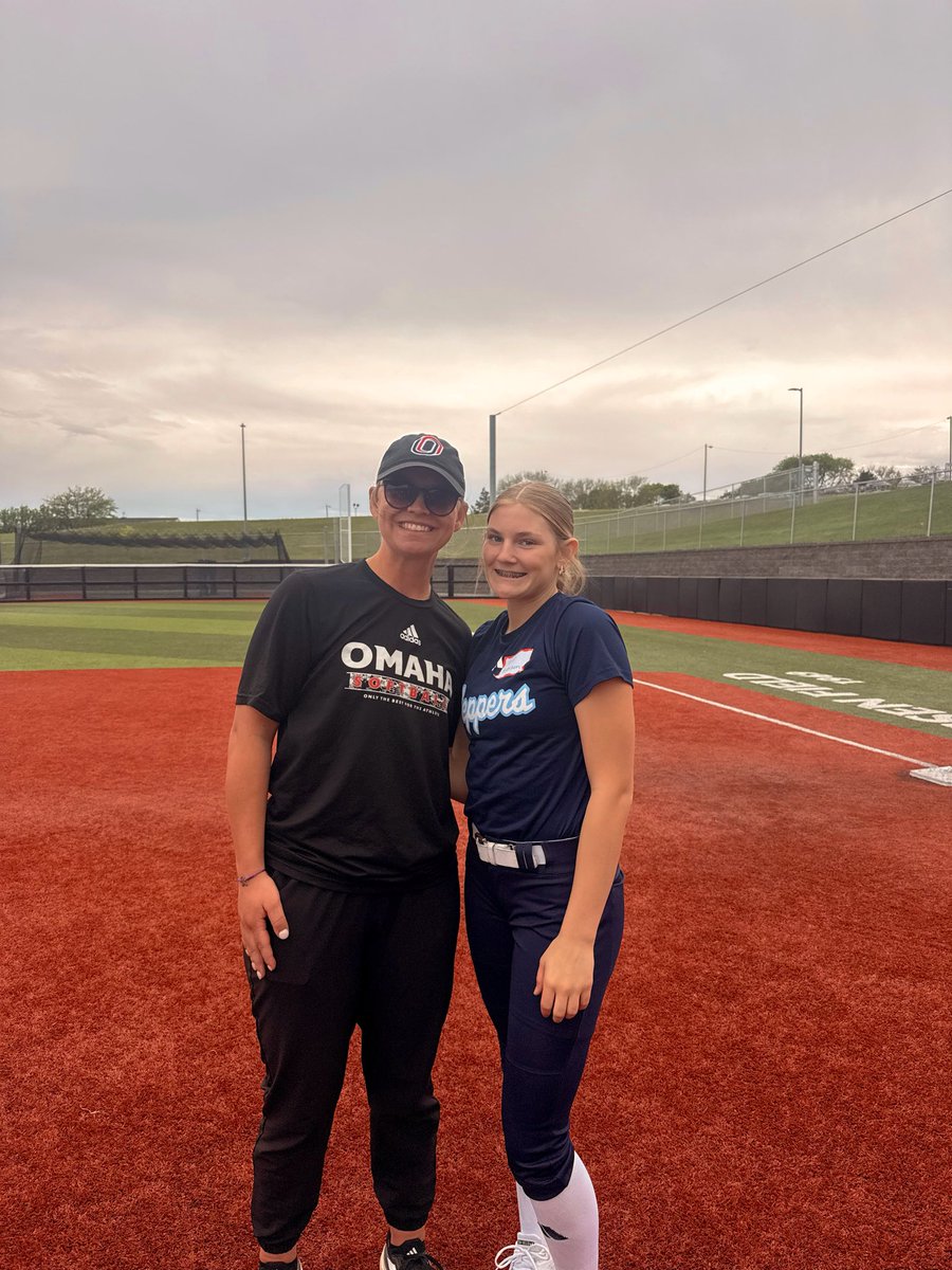 Kpsoftball4's tweet photo. Such an amazing experience coming out to UNO! I loved getting to come to another camp. I really appreciate the feedback, I was very grateful for the opportunity to be there! @coach_heard @Jen_Daro @brooke_dumont @JWall1820 @jensplit https://t.co/6IYvFXOSHj
