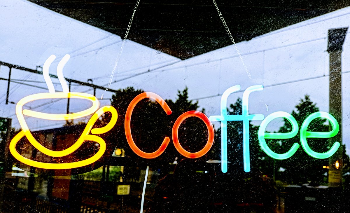 JuergenJoherl's tweet image. #MyPhoto #Street #Viewbug #Award #2025
Nice to find out my older photo #Coffee was selected as Yearbook Moment Award 2025 in the @viewbug community.🙏 Check it out: viewbug.com/photo/106184559