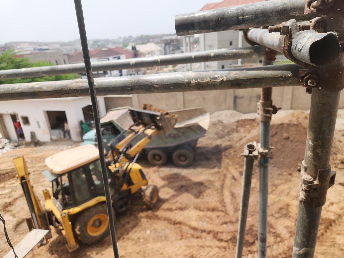 Imhalimwe7's tweet photo. Landscaping work https://t.co/jLX9GnND2L