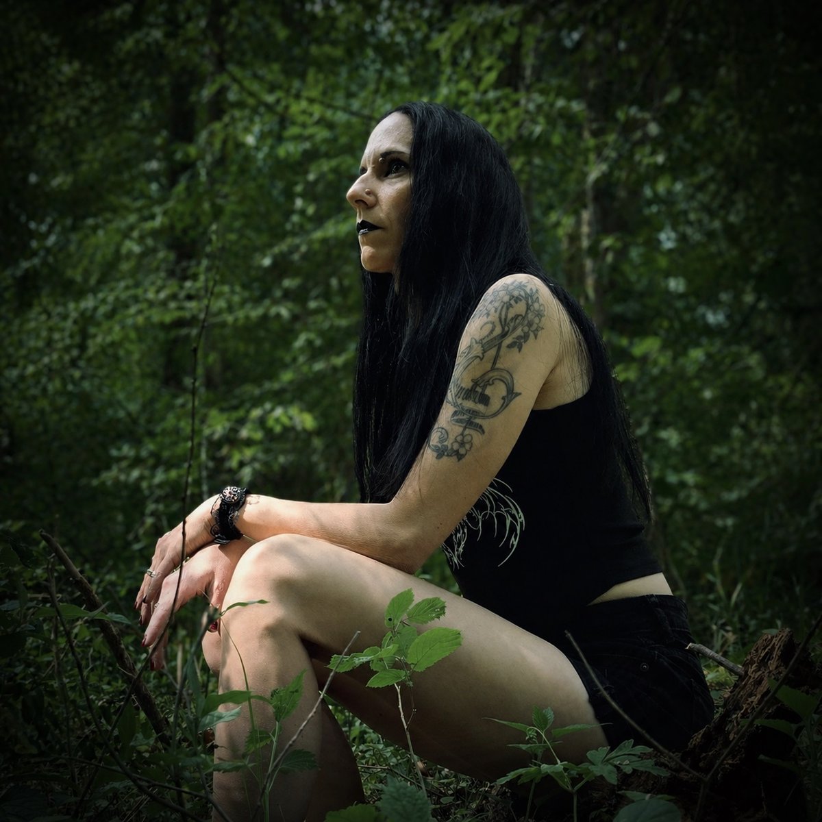 witcherband's tweet image. The new WitcheR songs aren’t born within studio walls... 🔥
The forest is alive with melodies and stories...
Out here, every sound rings clearer, every feeling pulls you deeper...
WitcheR’s new album has already taken root...

#witcher #witcherband #blackmetal #blackmetalband