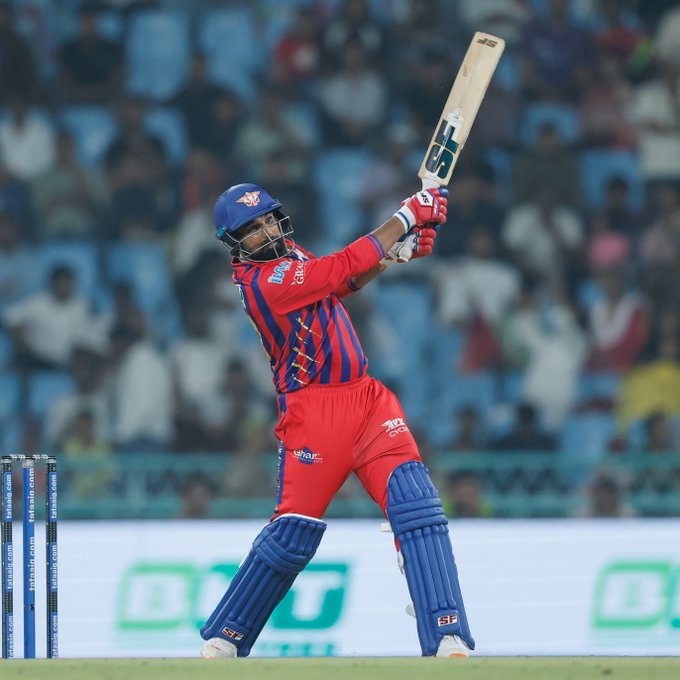 SHAMI HITS A LAST BALL SIX AND WE ARE GOING INTO A SUPER OVER!!