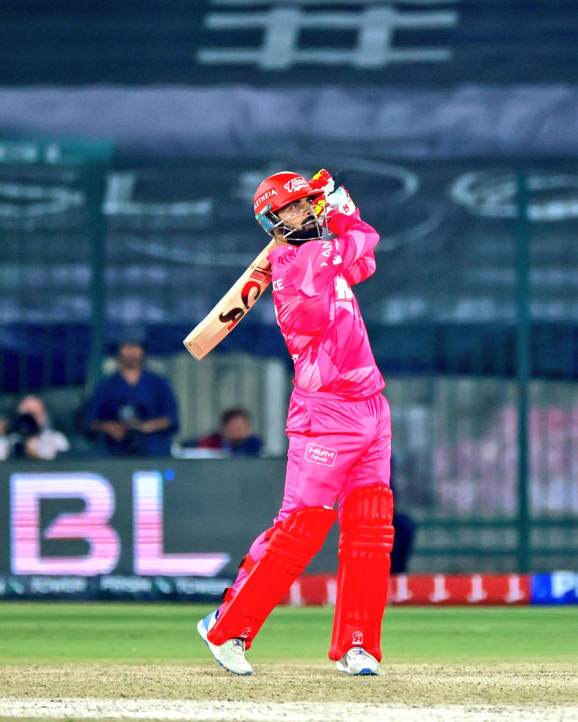 Shadab Khan with the bat today, 36 (28) ❤️‍🔥