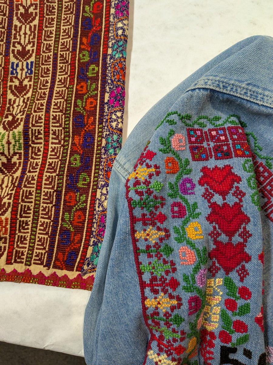 julia 🔻🪂 tweet media