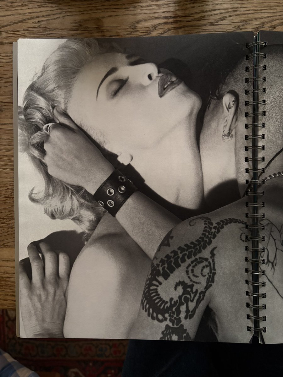 codey ✟ tweet media