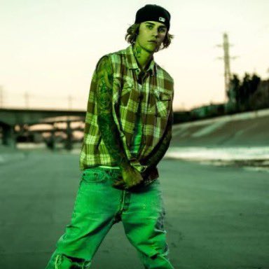 Justin Bieber Charts tweet media