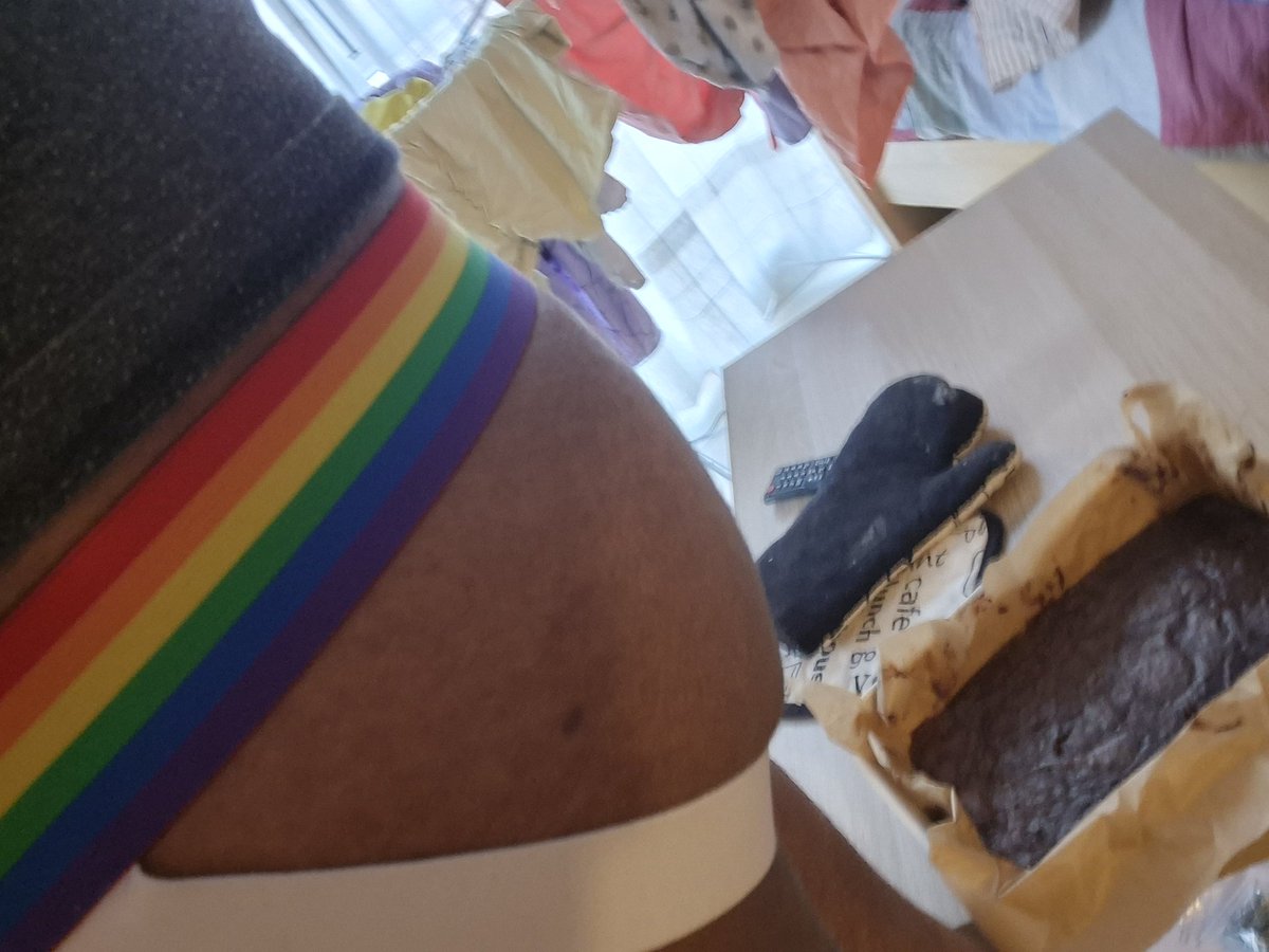 Alioth_xthepup's tweet photo. Cake https://t.co/H1GXOCo4GS
