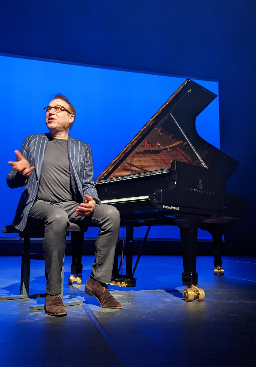 kiki2laro's tweet image. Petit exercice d'#espritcritique à propos de notre perception d'une œuvre musicale, en compagnie de #JeanFrancoisZygel et ses improvisations.
C'était aujourd'hui aux @RECtlse
#HalleAuxGrains #Toulouse