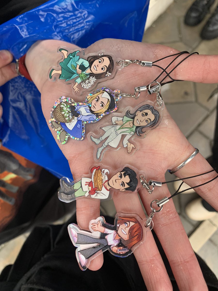 семья <a href="/emilybirdieuwu/">Emily Birdie | Эмилька Клубника</a> 
#сероволк #томалера