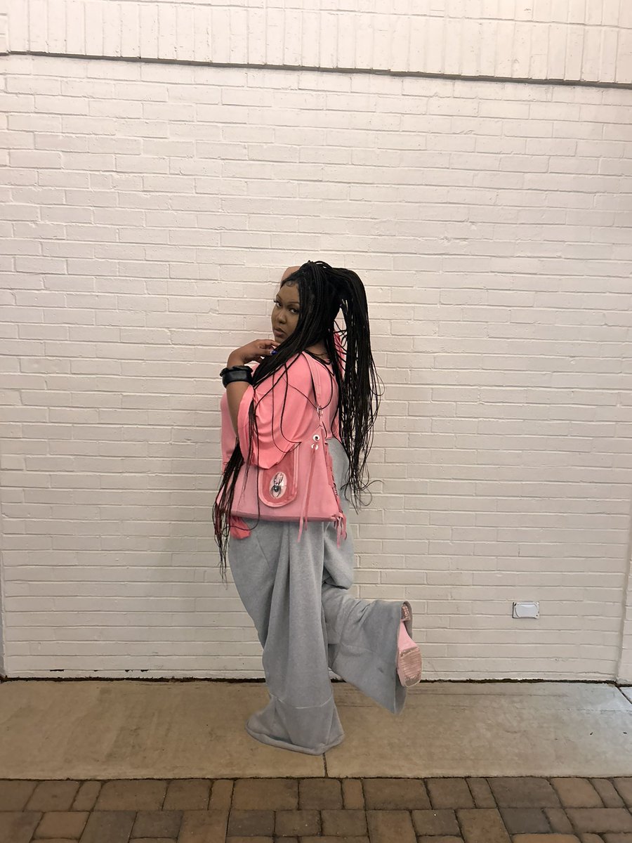 kermochi's tweet photo. Walking around the city in my own unreleased #kermochibag 🕷️🎀 https://t.co/tFxKXRlJaf