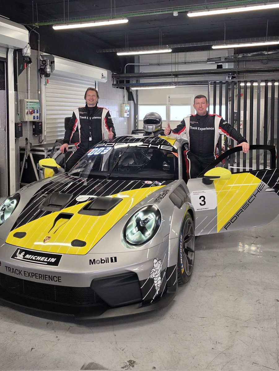UmitUlku's tweet photo. İspanya Barcelona-Catalunya Yarış Pisti'nde çok güzel bir hafta sonu programını tamamladık.

Porsche Yarış Testi Pist Günleri'nde dün GT3 RS'te, bugün ise GT3 Cup Car'da günün en iyi derecesini elde ettik 🇹🇷👍🏻 https://t.co/tNk30mN7Jc
