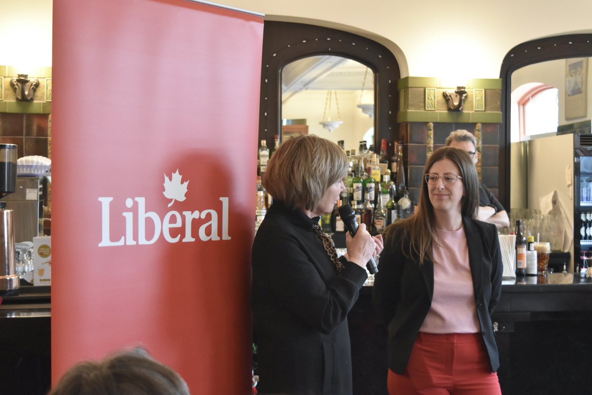 EleanorO_MP's tweet image. Une soirée fraîche réchauffée par la famille libérale de #YEG et l’honorable Stephanie McLean.

Merci à nos nouveaux et fidèles donateurs du Fonds de la victoire de renforcer notre voix progressiste au gouvernement et de contribuer à garder Edmonton-Centre libéral.