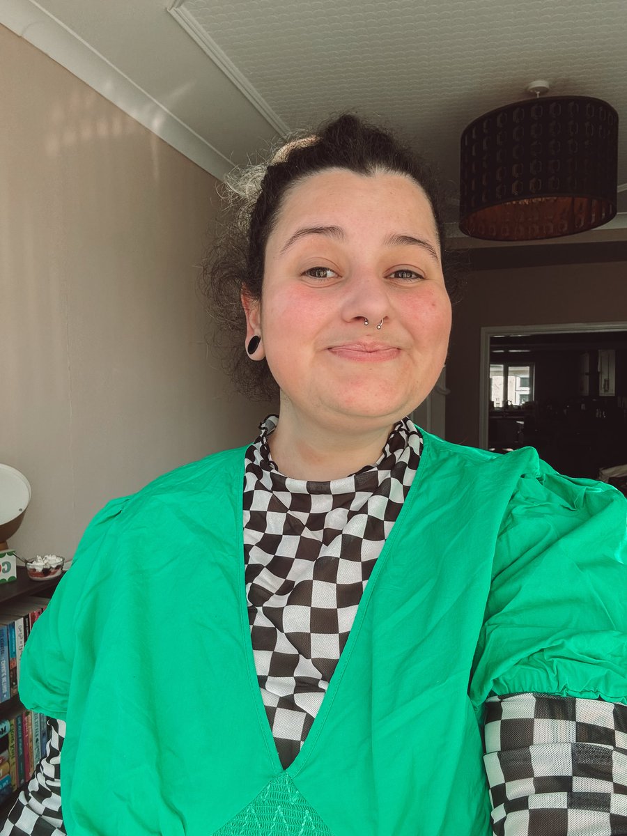 libby 🌞 tweet media