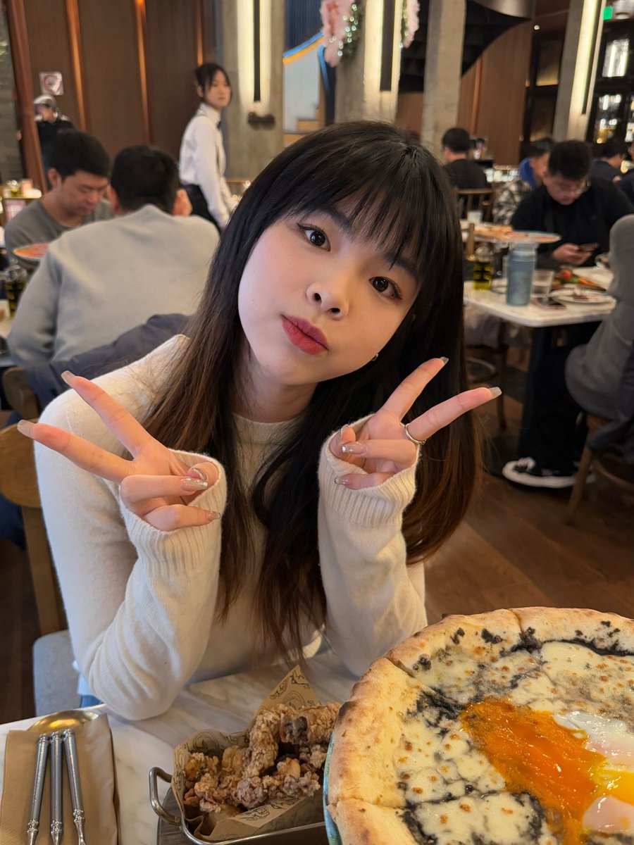 Emily Mainhardt tweet media