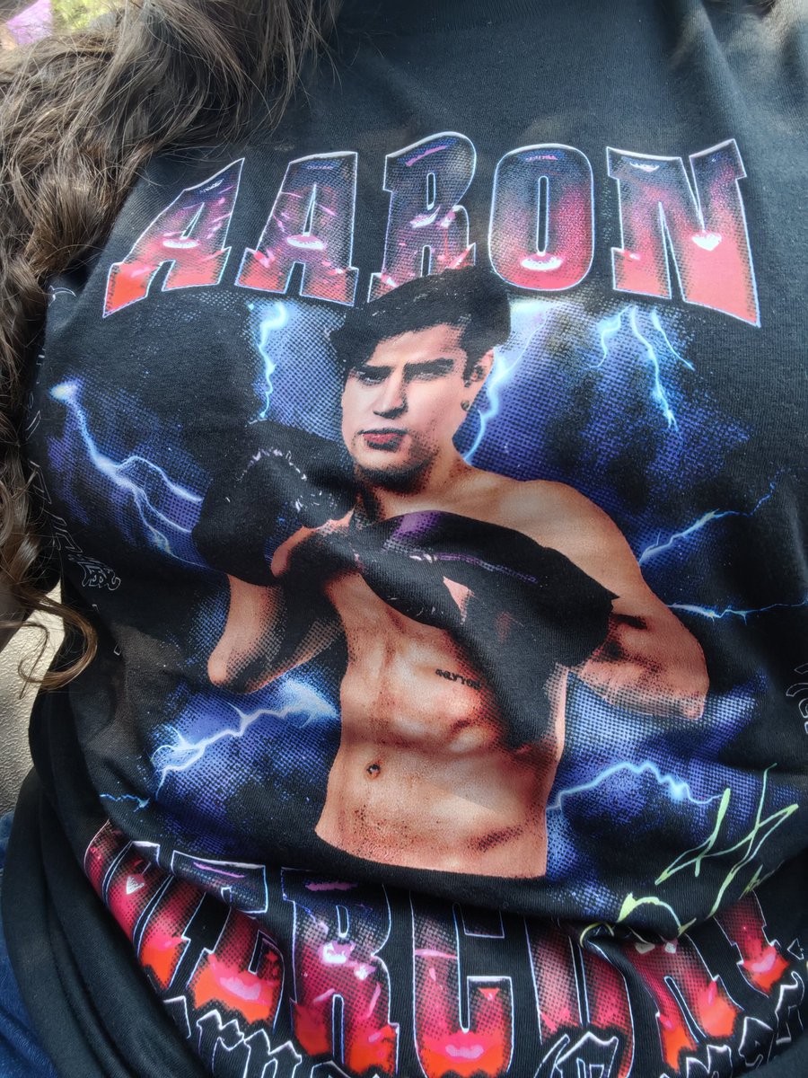 Gatit@s de Aaron Mercury tweet media