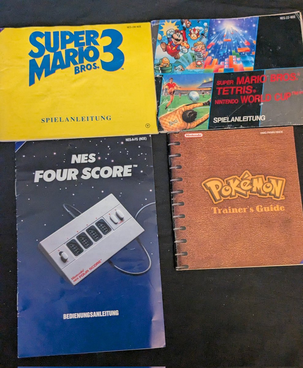 MasterMarkIII's tweet photo. Newest finds from the weekend. it's time to fill the boxes with some manuals. I'm super happy about the German SEGA Master System II Advertisement books. Big Thank you to Pierre from @Powergames211 Chemnitz, who let me dig through the boxes and boxes of game manuals 😊 

#retro https://t.co/TXODhQXdtH