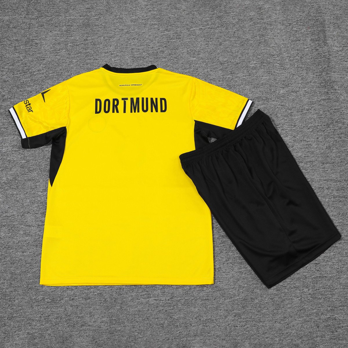 Footballsupplie's tweet image. 2627 Borussia Dortmund Player Version Jersey. #football #jerseys #Dortmund #soccer #import #funny