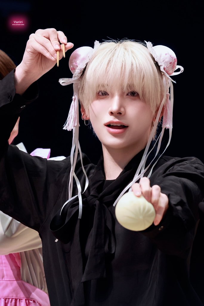 wesok🦴 tweet media