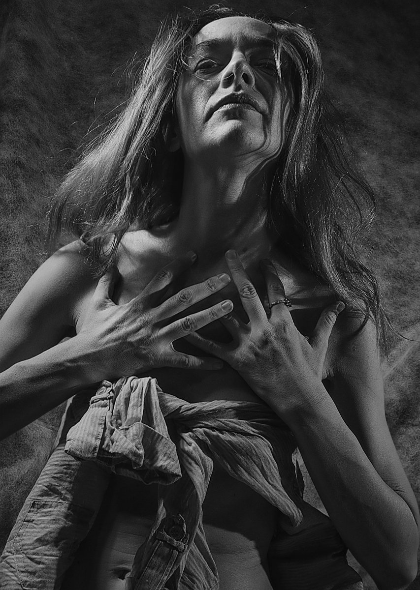 #Студийная #локация. 
Май. May. 2026
Welcome. #ТФП  #TFP free style.
#Колличество съемок и образов не ограничены.
#Improvisation или по образцам (референсам).
instagram.com/alexanderkrivi…
tiktok.com/@krivitskiy
t.me/TFPKievUkr 
facebook.com/groups/2649575…