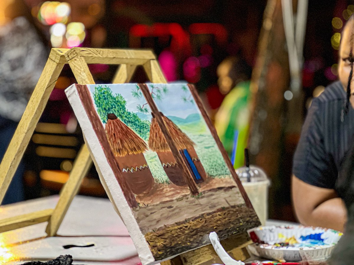 HarryFrames's tweet image. About today at @Brushesug 🥰
#HarryFrames #Colors&amp;amp;brushes