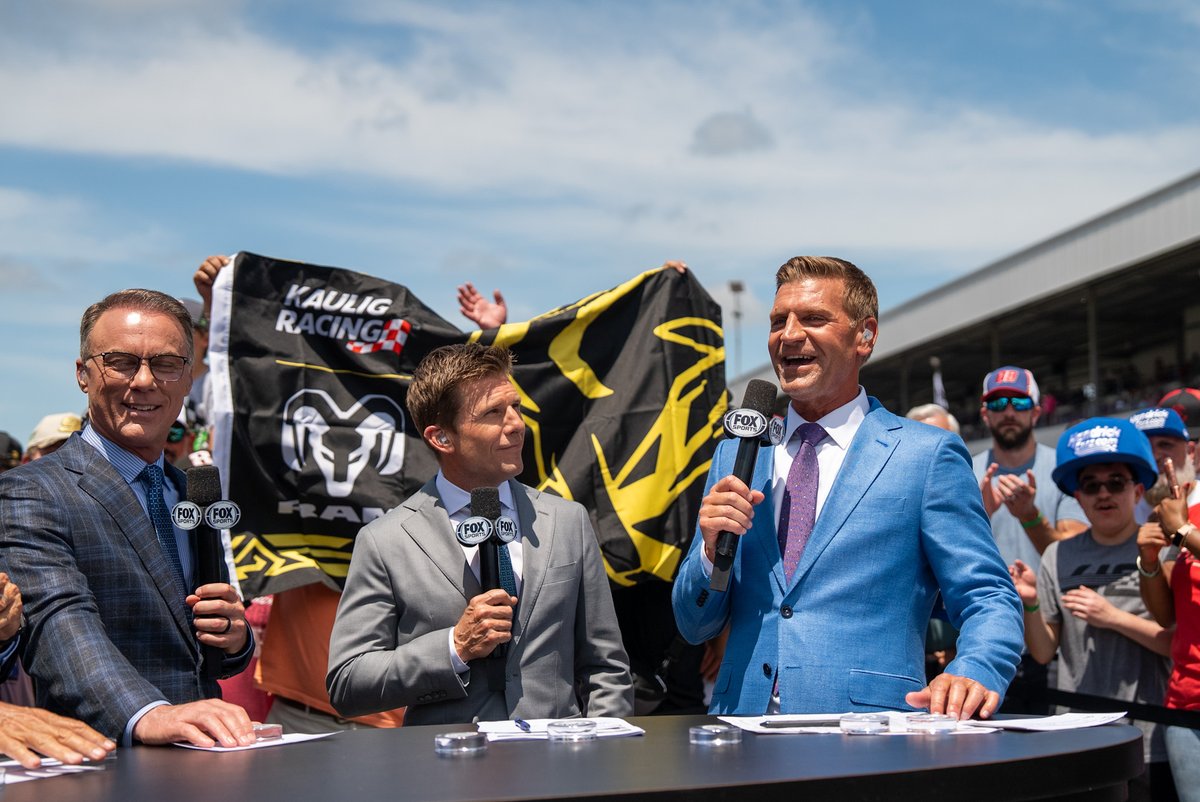 Kaulig_Trucks's tweet image. Kaulig Racing's two newest @RamTrucks drivers! 🤘