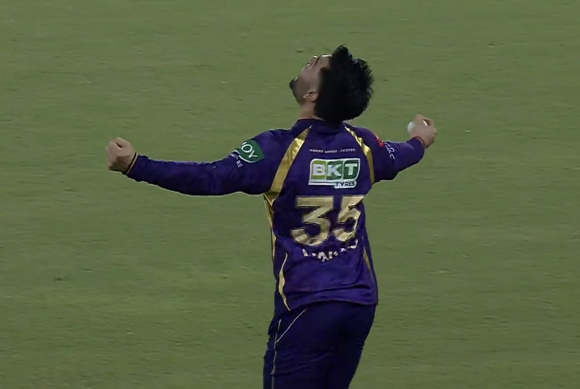 FarziCricketer's tweet photo. KKR have won 2 matches this season.

Star performer in both games is brother Rinku Singh. 🔥 https://t.co/G1X9bcXEMx