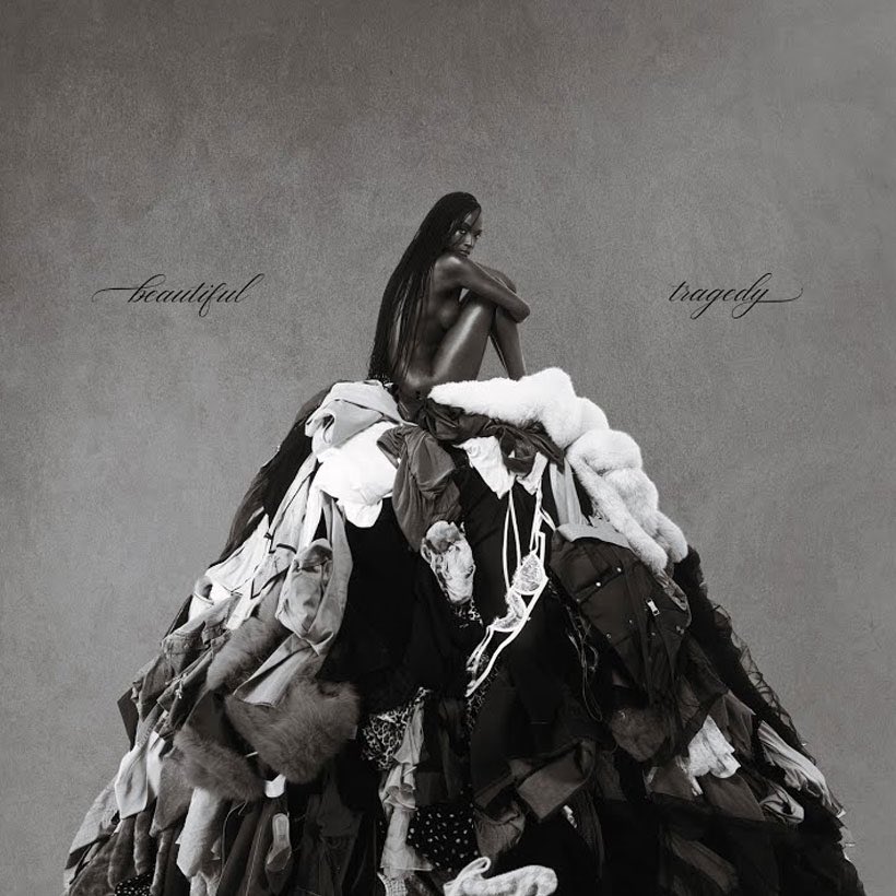 Si vous êtes fan de R&amp;B, courrez stream Beautiful Tragedy de Ebony Riley c'est son premier album et il est excellent. Sick of Me, Honest et SOS sont les highlights de l'album pour moi!!