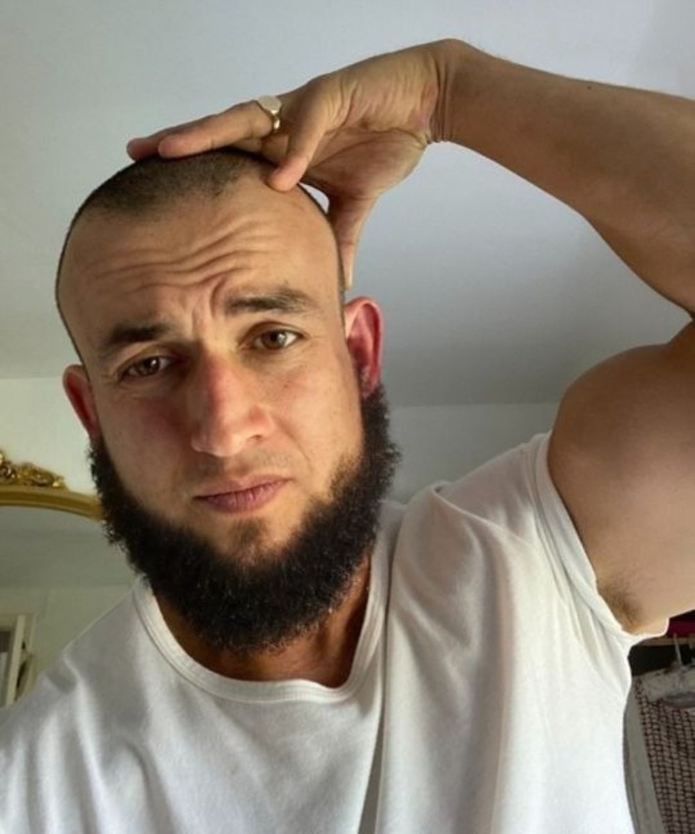 I tried to donate money but my bank account has been blocked because I'm an Algerian national. President Trump has made my life needlessly hard eventhough I really love the American people. Fellow citizens of this world, help spread this message so I can help you 
♥️🫦
-Abu Bayda
