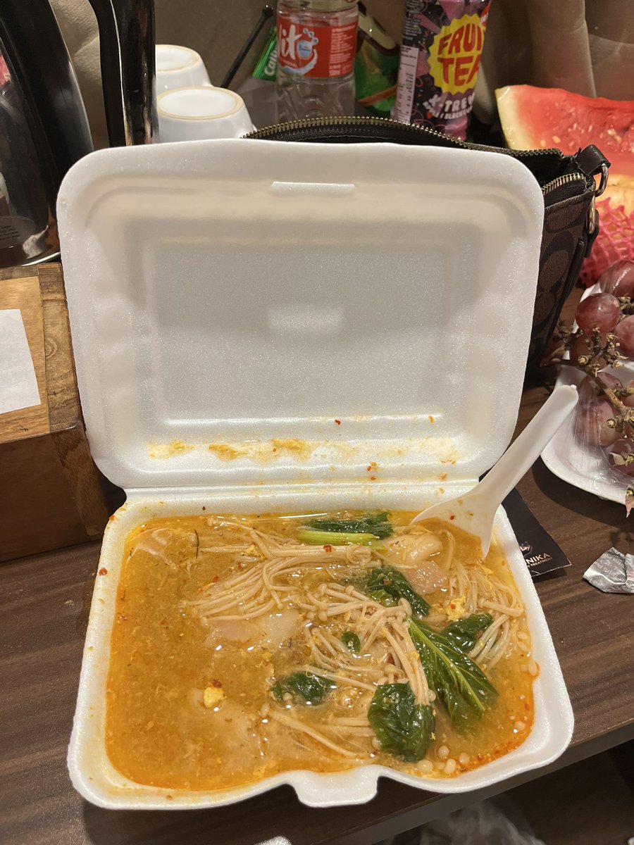 nyeblak di jogja, lol. 5/10

mana 40k 😭