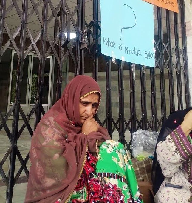 DureshewarB's tweet photo. 💔بیوس ایں ماس ۔۔

#ReleaseKhadijaBaloch
#SabeBalochWomen https://t.co/cPjfQnnedi