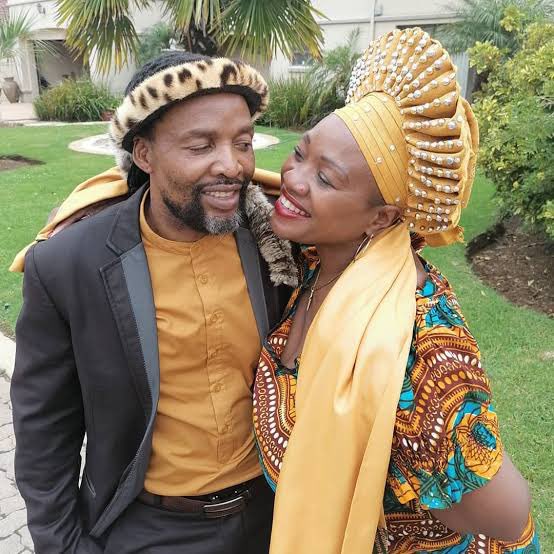 Legendary Maskandi artist Bheki “Ihashi Elimhlophe” Ngcobo has been honoured with the Lifetime Achievement Award at the Metro FM Music Awards at the Durban ICC.