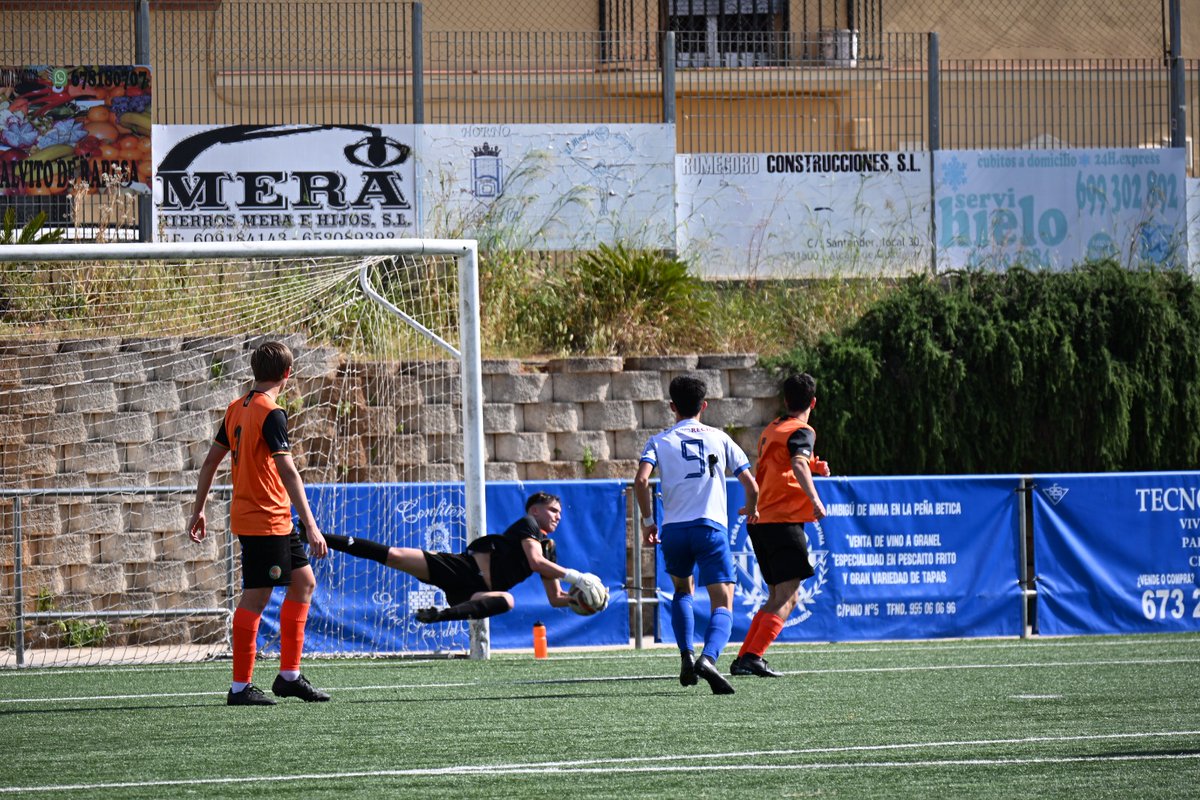 LaUnionPorvenir's tweet photo. 🧡🔝 𝐅𝐨𝐭𝐨𝐠𝐚𝐥𝐞𝐫𝐢́𝐚: 𝐄𝐬𝐭𝐫𝐞𝐥𝐥𝐚 𝐒𝐚𝐧 𝐀𝐠𝐮𝐬𝐭𝐢́𝐧 - 𝐂𝐚𝐝𝐞𝐭𝐞 𝐀

Para acabar la semana sin fútbol, dejamos una galería de @Dgzafra del pasado partido del Cadete A. Nuestros naranjas visitaron Alcalá, aunque no pudieron obtener la victoria (4-1). https://t.co/nObDCBz0zz