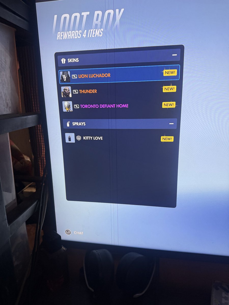 geraldisug's tweet photo. A esports loot box pull https://t.co/pZPPPw6pJo