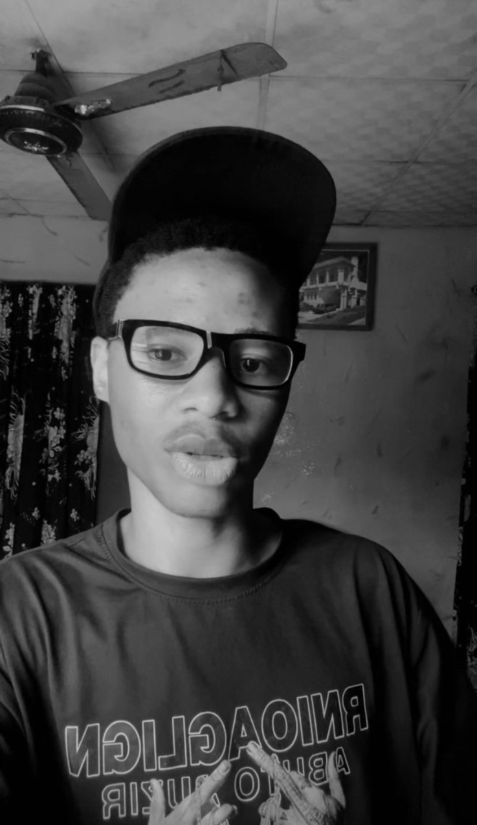 micheal🤠🐝 tweet media