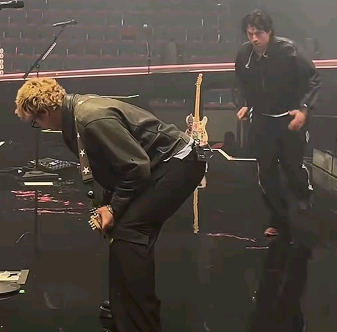 𝑳𝒆𝒊 ★- 𝐈𝐒 𝐀 𝐒𝐓☆𝐑‼️ tweet media