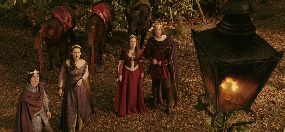 not even exaggerating when i say that being in narnia during autumn time would heal my soul