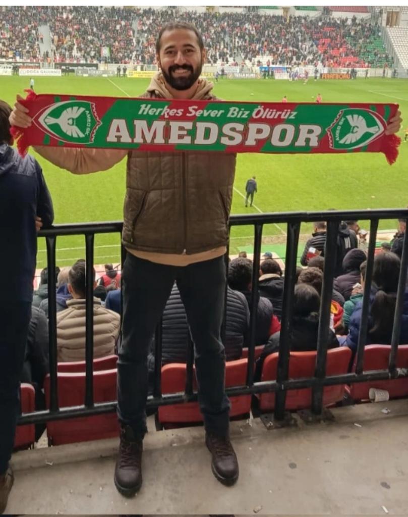Biz tarafımızı belli edelim 
Her şeye herkese rağmen şampiyon olacaz 
#Amedspor
