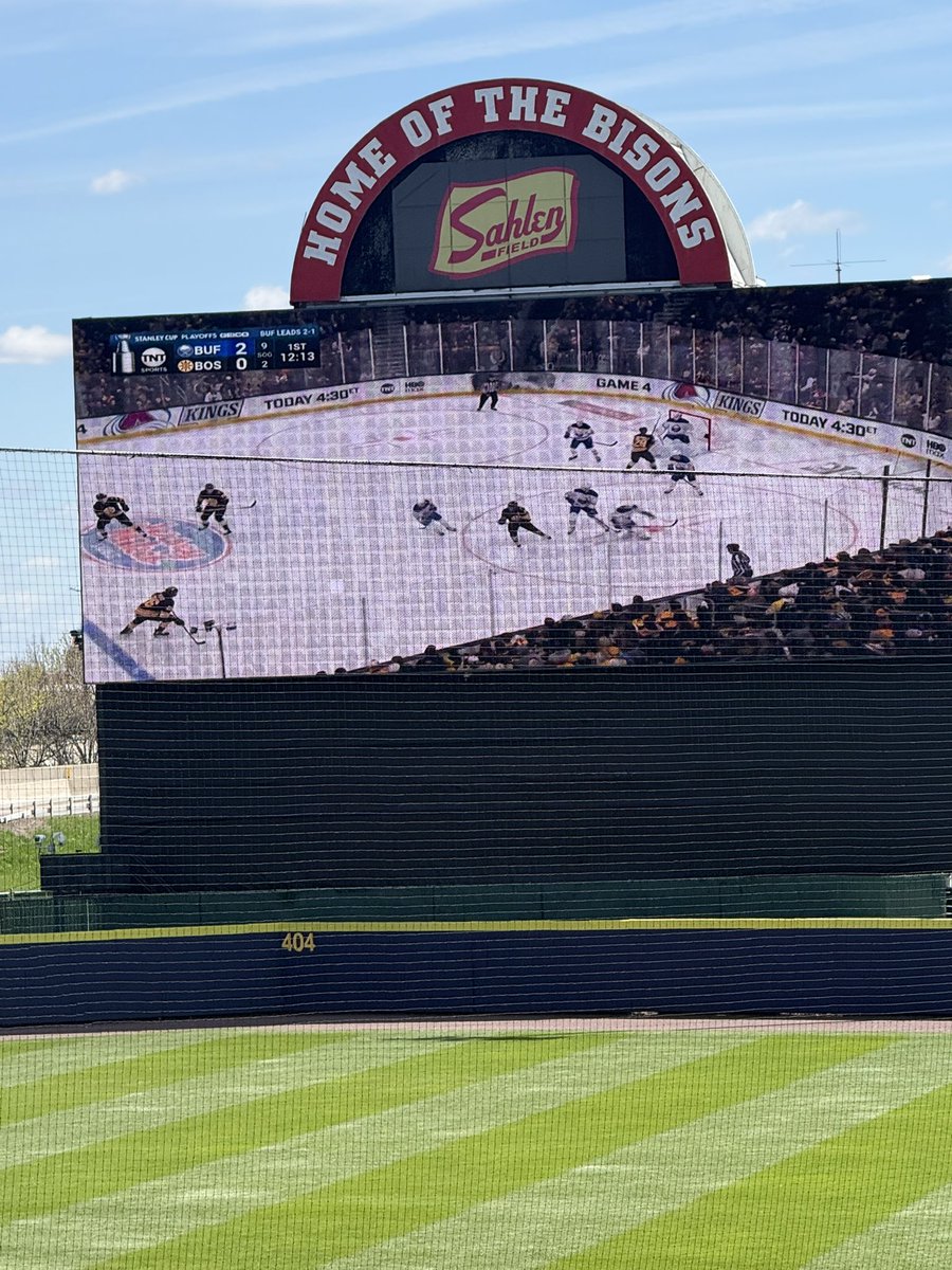 hockey and hardcore tweet media